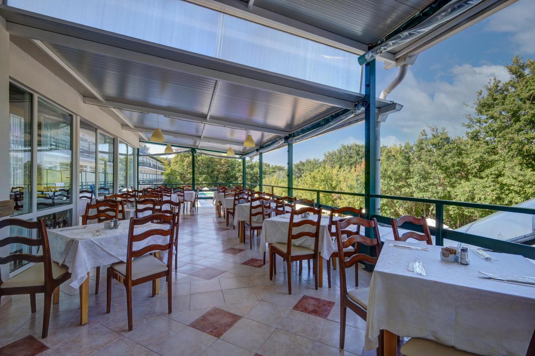 Kini Park Hotel All Inclusive & Free Parking Золоті Піски Екстер'єр фото