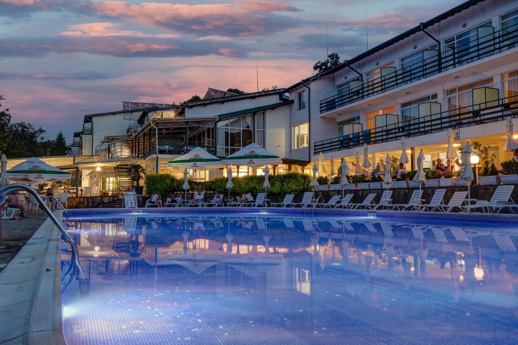 Kini Park Hotel All Inclusive & Free Parking Золоті Піски Екстер'єр фото